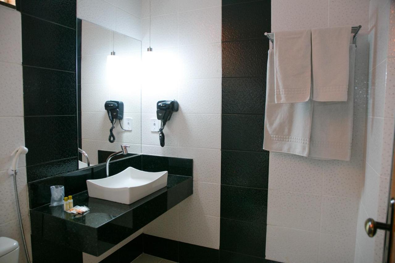 Hotel Rancho Verde Barreiras  Eksteriør bilde